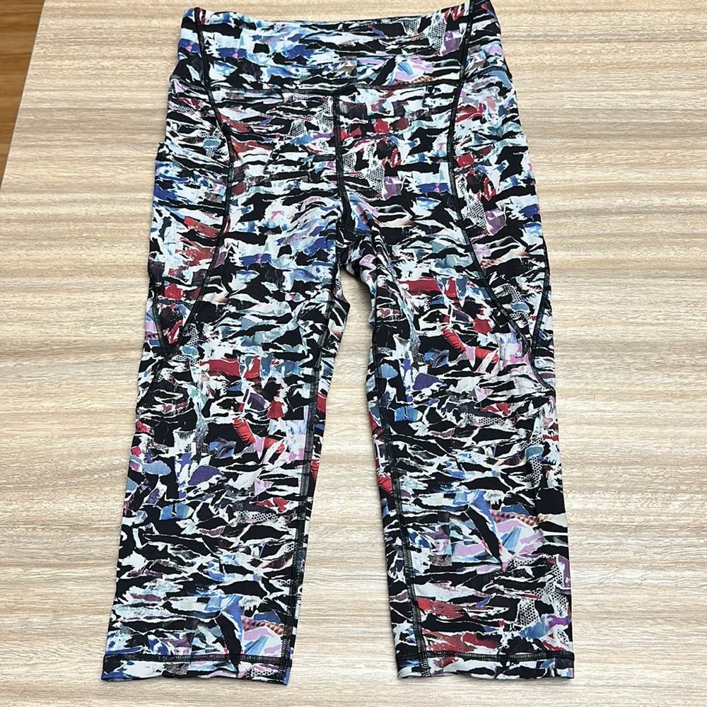 Women's Multicolor Active Capri Leggings